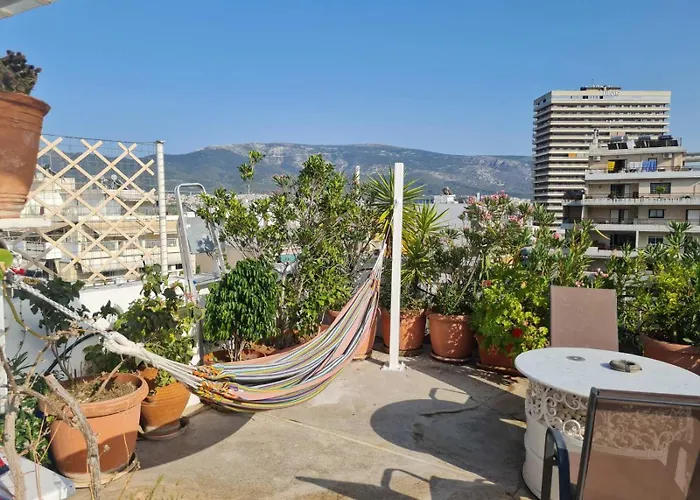 Stunning View Private Terrace Studio @Panormou Metro.